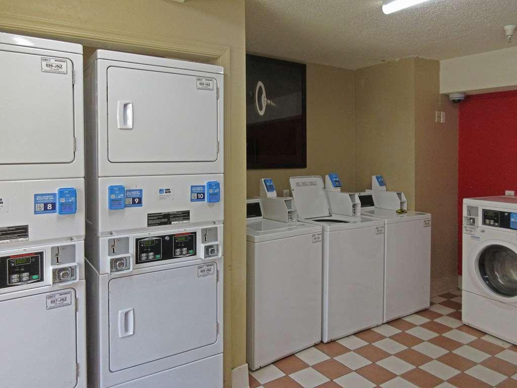 Suburban Studios Raleigh - Crabtree Valley Facilities photo